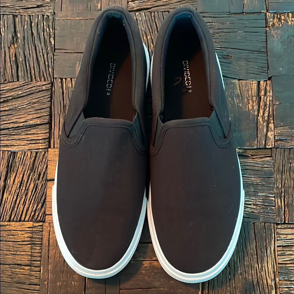 Slip-On Sneakers